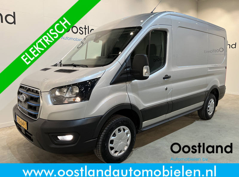 Ford E-Transit 350 L2H2 Trend 68 kWh 184 PK / 100% elektrisch !! / Airco / Cruise Control / CarPlay / Camera / Navigatie / 3-Zits / 900 KM !! Z.G.A.N. ! - Furgon, Elektromos kisteherautó: 1 kép. Ford E-Transit 350 L2H2 Trend 68 kWh 184 PK / 100% elektrisch !! / Airco / Cruise Control / CarPlay / Camera / Navigatie / 3-Zits / 900 KM !! Z.G.A.N. ! - Furgon, Elektromos kisteherautó: 1 kép.
