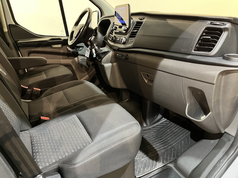Ford Transit Custom 300 2.0 TDCI L1H1 Trend 130 PK / Servicebus / Bott Inrichting / Euro 6 / Schuifdeur L + R / Airco / CarPlay / Klep / PDC / Navigatie / 3-Zits / BPM VRIJ !! - Kis furgon: 3 kép. Ford Transit Custom 300 2.0 TDCI L1H1 Trend 130 PK / Servicebus / Bott Inrichting / Euro 6 / Schuifdeur L + R / Airco / CarPlay / Klep / PDC / Navigatie / 3-Zits / BPM VRIJ !! - Kis furgon: 3 kép.