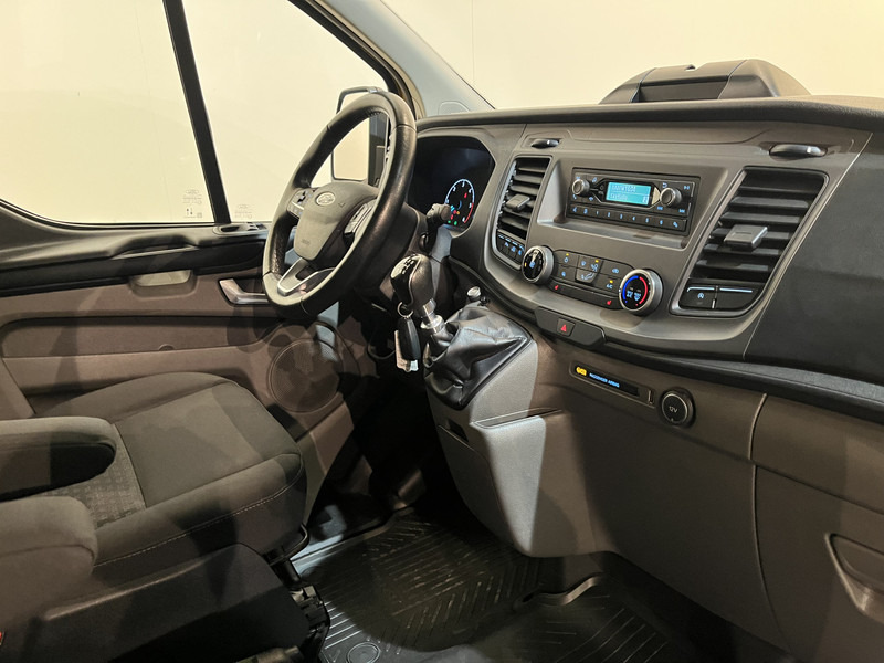 Ford Transit Custom 340 2.0 TDCI L2H1 Trend 130 PK / Euro 6 / Airco / Cruise Control / PDC / Trekhaak - Kis furgon: 3 kép. Ford Transit Custom 340 2.0 TDCI L2H1 Trend 130 PK / Euro 6 / Airco / Cruise Control / PDC / Trekhaak - Kis furgon: 3 kép.