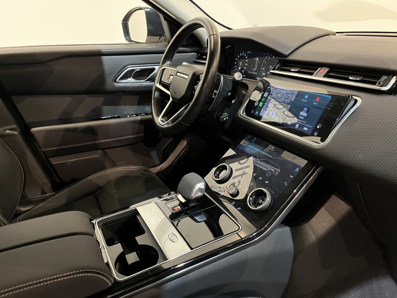 Land Rover Range Rover Velar 2.0 P400e AWD PHEV / 20" LMV / Alcantara / 53.000 KM !! - Terepjáró/ SUV: 3 kép. Land Rover Range Rover Velar 2.0 P400e AWD PHEV / 20" LMV / Alcantara / 53.000 KM !! - Terepjáró/ SUV: 3 kép.