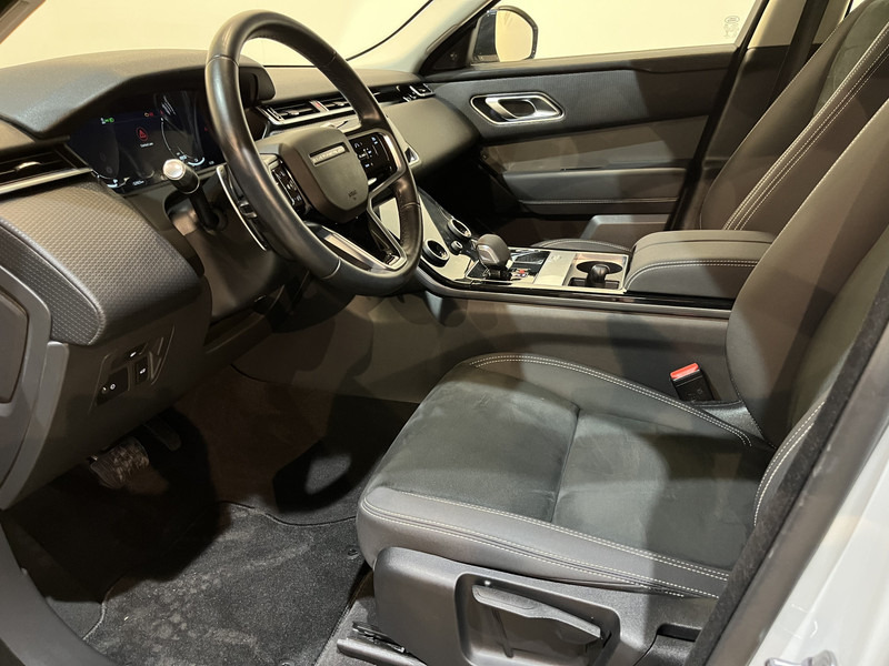 Land Rover Range Rover Velar 2.0 P400e AWD PHEV / 20" LMV / Alcantara / 53.000 KM !! - Terepjáró/ SUV: 5 kép. Land Rover Range Rover Velar 2.0 P400e AWD PHEV / 20" LMV / Alcantara / 53.000 KM !! - Terepjáró/ SUV: 5 kép.