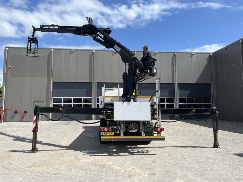 Mercedes-Benz ANTOS 2546 6X2 Bouwstoffenauto / Open laadbak vv KRAAN MKG HLK 221-3 met Palletklem - Platós teherautó, Darus autó: 4 kép. Mercedes-Benz ANTOS 2546 6X2 Bouwstoffenauto / Open laadbak vv KRAAN MKG HLK 221-3 met Palletklem - Platós teherautó, Darus autó: 4 kép.