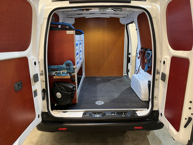 Nissan E-NV200 Business 40 kWh / 100 % Elektrisch / Servicebus / Sortimo Inrichting / Airco / Camera / Navigatie / Cruise Control / 50.000 KM !! - Kis furgon, Elektromos kisteherautó: 3 kép. Nissan E-NV200 Business 40 kWh / 100 % Elektrisch / Servicebus / Sortimo Inrichting / Airco / Camera / Navigatie / Cruise Control / 50.000 KM !! - Kis furgon, Elektromos kisteherautó: 3 kép.