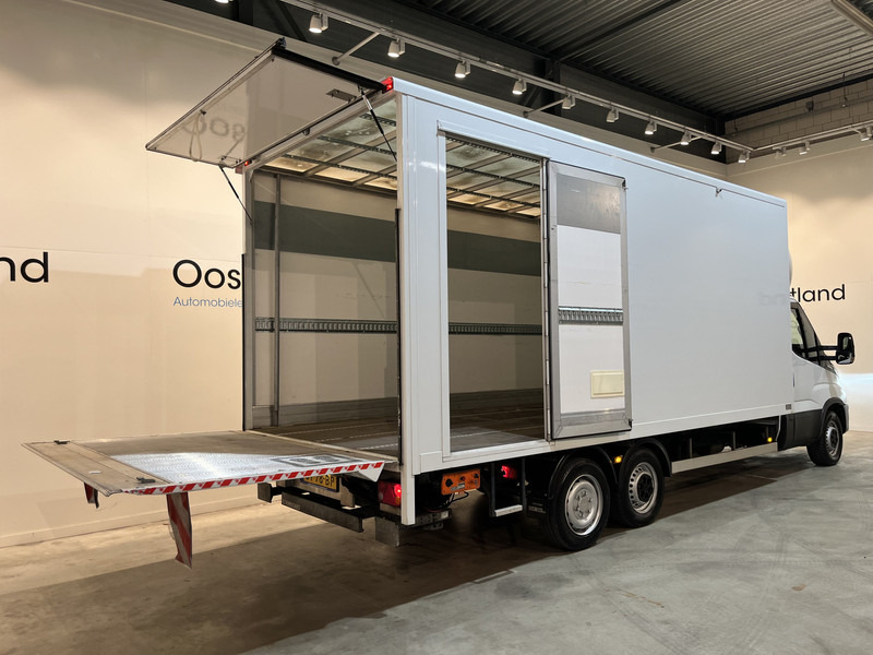 Iveco Daily 35S18 3.0 BE Clixtar Automaat Bakwagen met Laadklep / Laadvermogen 3.060 KG / Euro 6 / Luchtvering / Airco / Camera / CarPlay / Cruise Control / - Nyergesvontató: 2 kép. Iveco Daily 35S18 3.0 BE Clixtar Automaat Bakwagen met Laadklep / Laadvermogen 3.060 KG / Euro 6 / Luchtvering / Airco / Camera / CarPlay / Cruise Control / - Nyergesvontató: 2 kép.