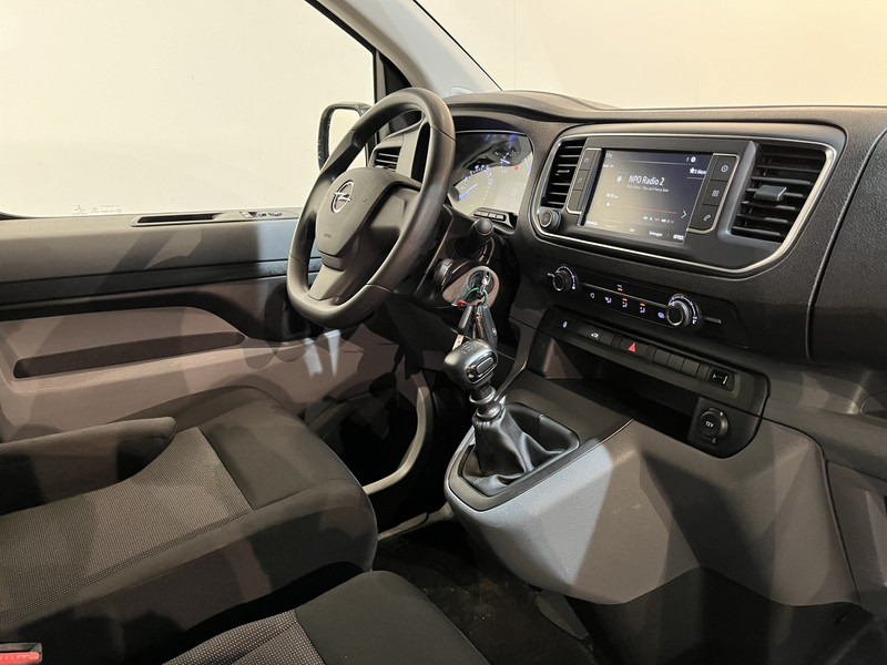Opel Vivaro 1.5 CDTI L3H1 Edition / Euro 6 / Airco / Camera / Cruise Control / CarPlay / 87.500 KM !! / BPM VRIJ !! - Kis furgon: 3 kép. Opel Vivaro 1.5 CDTI L3H1 Edition / Euro 6 / Airco / Camera / Cruise Control / CarPlay / 87.500 KM !! / BPM VRIJ !! - Kis furgon: 3 kép.