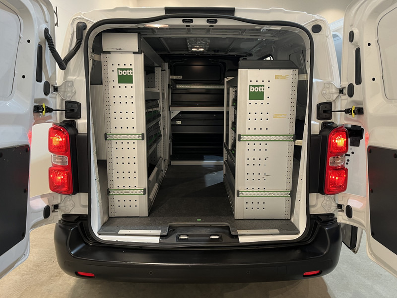 Opel Vivaro 2.0 CDTI L2H1 Edition 177 PK Automaat Servicebus / Bott Inrichting / Euro 6 / CarPlay / Airco / Cruise Control / PDC / Navigatie / 3-Zits / / BPM VRIJ !! - Kis furgon: 4 kép. Opel Vivaro 2.0 CDTI L2H1 Edition 177 PK Automaat Servicebus / Bott Inrichting / Euro 6 / CarPlay / Airco / Cruise Control / PDC / Navigatie / 3-Zits / / BPM VRIJ !! - Kis furgon: 4 kép.