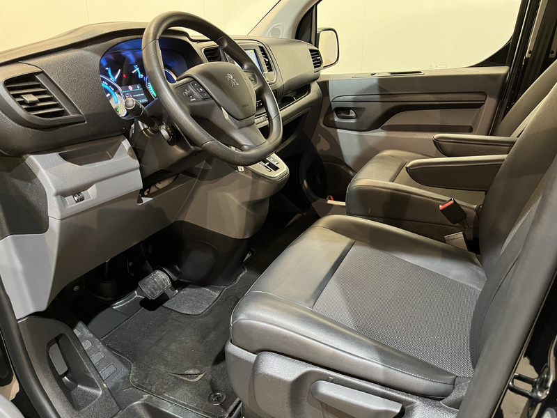 Interior photo 2: Kis furgon, Elektromos kisteherautó Peugeot e-Expert L2 Premium 75 kWh Servicebus / Van den Born Inrichting / 100% Elektrisch / Airco / Camera / Cruise Control / Navigatie / CarPlay / 12.400 KM !!
