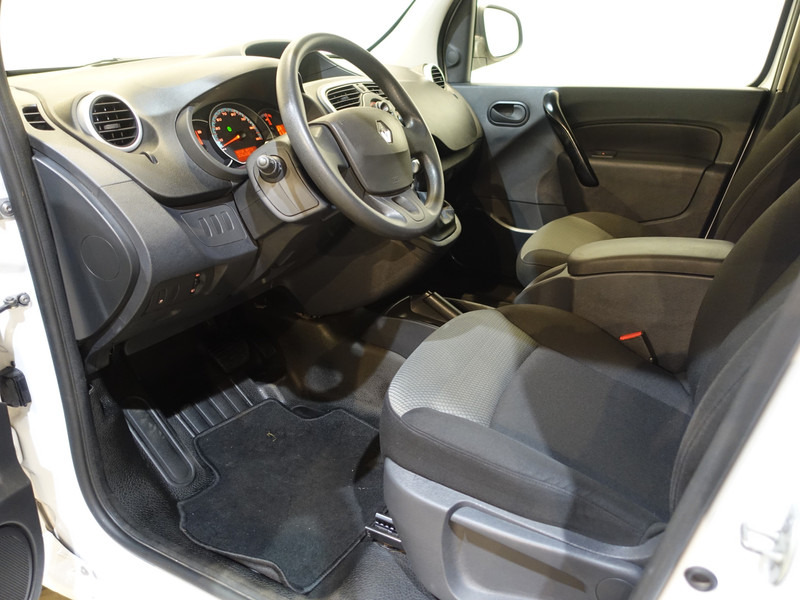 Renault Kangoo Z.E. 33 KwH (ex. accu) / Airco / Schuifdeur / PDC / 11.700 KM !! / BPM VRIJ !! - Kis furgon, Elektromos kisteherautó: 5 kép. Renault Kangoo Z.E. 33 KwH (ex. accu) / Airco / Schuifdeur / PDC / 11.700 KM !! / BPM VRIJ !! - Kis furgon, Elektromos kisteherautó: 5 kép.