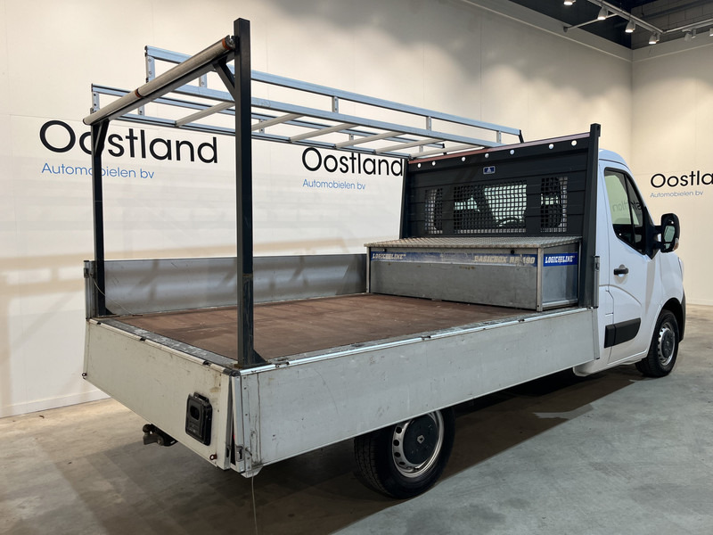 Renault Master T35 2.3 dCi 135 PK L2 Open Laadbak / Euro 6 / Airco / CarPlay / Imperiaal / Cruise Control / 11.200 KM !! - Platós kisteherautó: 2 kép. Renault Master T35 2.3 dCi 135 PK L2 Open Laadbak / Euro 6 / Airco / CarPlay / Imperiaal / Cruise Control / 11.200 KM !! - Platós kisteherautó: 2 kép.