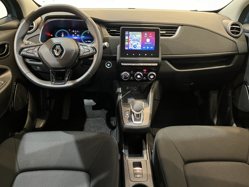 Renault ZOE R110 Life 52 kWh (Accuhuur) / Carplay / Airco / Cruise Control / 100% elektrisch / 31.200 KM !! Prijs ex BTW € 7.850,- - Hatchback: 3 kép. Renault ZOE R110 Life 52 kWh (Accuhuur) / Carplay / Airco / Cruise Control / 100% elektrisch / 31.200 KM !! Prijs ex BTW € 7.850,- - Hatchback: 3 kép.