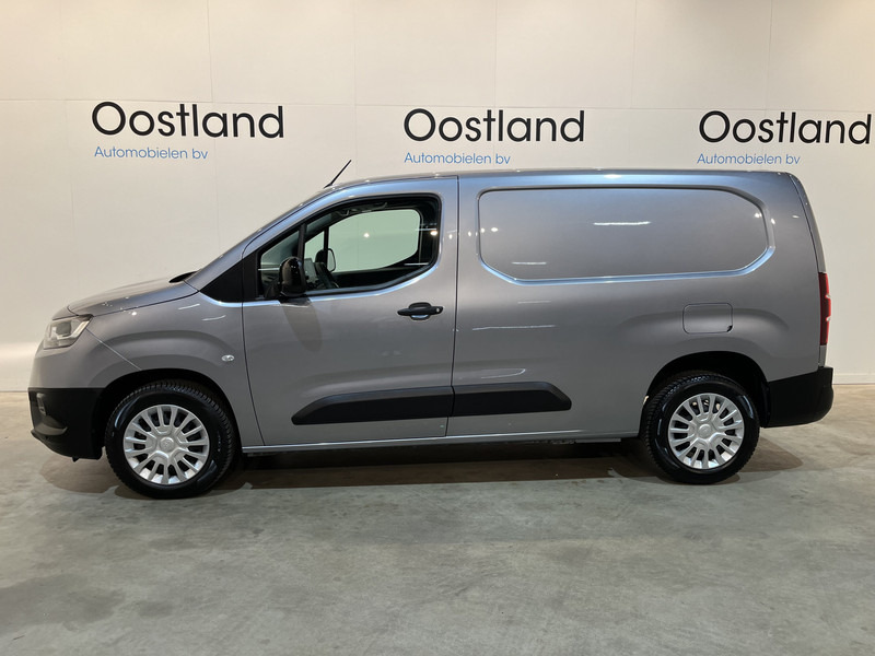 Toyota PROACE CITY 1.5 D-4D Live Long 130 PK / Euro 6 / Airco / Cruise Control / PDC / CarPlay / Navigatie / Trekhaak / - Kis furgon: 2 kép. Toyota PROACE CITY 1.5 D-4D Live Long 130 PK / Euro 6 / Airco / Cruise Control / PDC / CarPlay / Navigatie / Trekhaak / - Kis furgon: 2 kép.