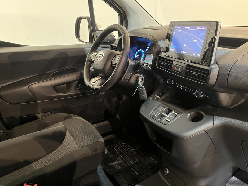 Toyota PROACE CITY Electric Live 50 kWh / 100% elektrisch !! / CCS Snellader / Airco / Cruise Control / CarPlay / Navigatie / Camera / 6.200 KM !! Z.G.A.N. / BPM VRIJ !! - Kis furgon, Elektromos kisteherautó: 3 kép. Toyota PROACE CITY Electric Live 50 kWh / 100% elektrisch !! / CCS Snellader / Airco / Cruise Control / CarPlay / Navigatie / Camera / 6.200 KM !! Z.G.A.N. / BPM VRIJ !! - Kis furgon, Elektromos kisteherautó: 3 kép.