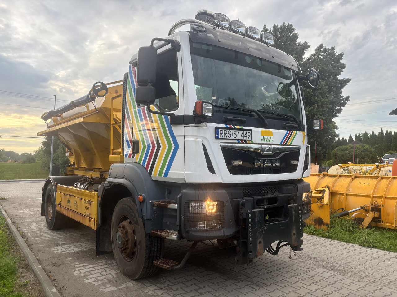 MAN TGM 18.290 4X4 BB GRITTER/SPREADER/PLOUGH - Hóeltakarító gép: 3 kép. MAN TGM 18.290 4X4 BB GRITTER/SPREADER/PLOUGH - Hóeltakarító gép: 3 kép.