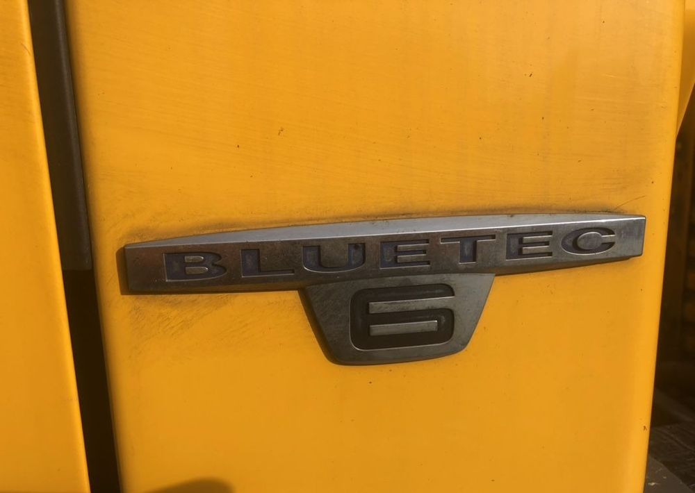 Mercedes-Benz Arocs 2527 6x2 HDS atlas 105.2-2AL skrzynia - Platós teherautó: 5 kép. Mercedes-Benz Arocs 2527 6x2 HDS atlas 105.2-2AL skrzynia - Platós teherautó: 5 kép.