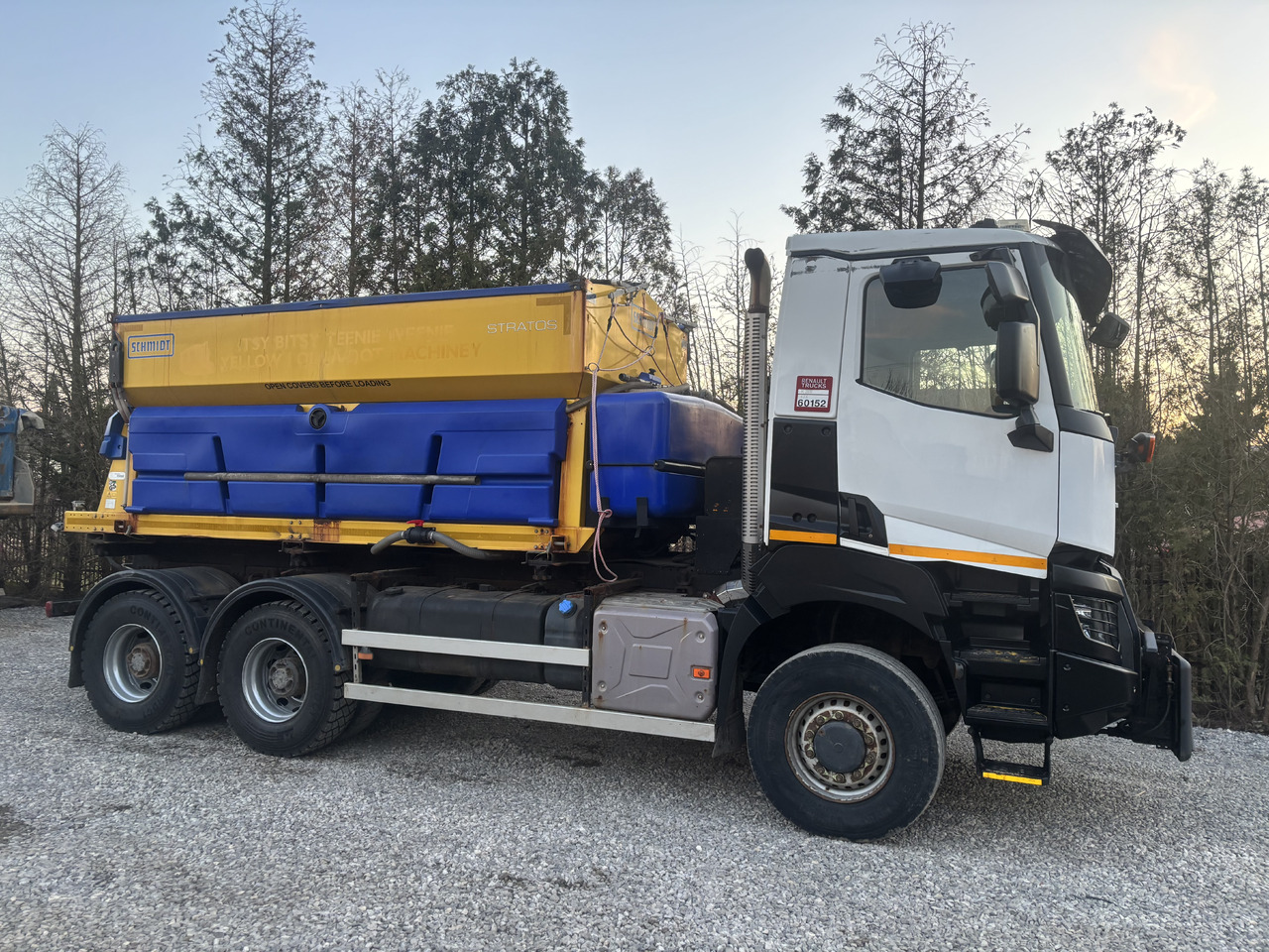 RENAULT K380 6x6 K380 6x6 SCHMIDT STRATOS III GRITTER/SPREADER PLOUGH - Hóeltakarító gép: 4 kép. RENAULT K380 6x6 K380 6x6 SCHMIDT STRATOS III GRITTER/SPREADER PLOUGH - Hóeltakarító gép: 4 kép.