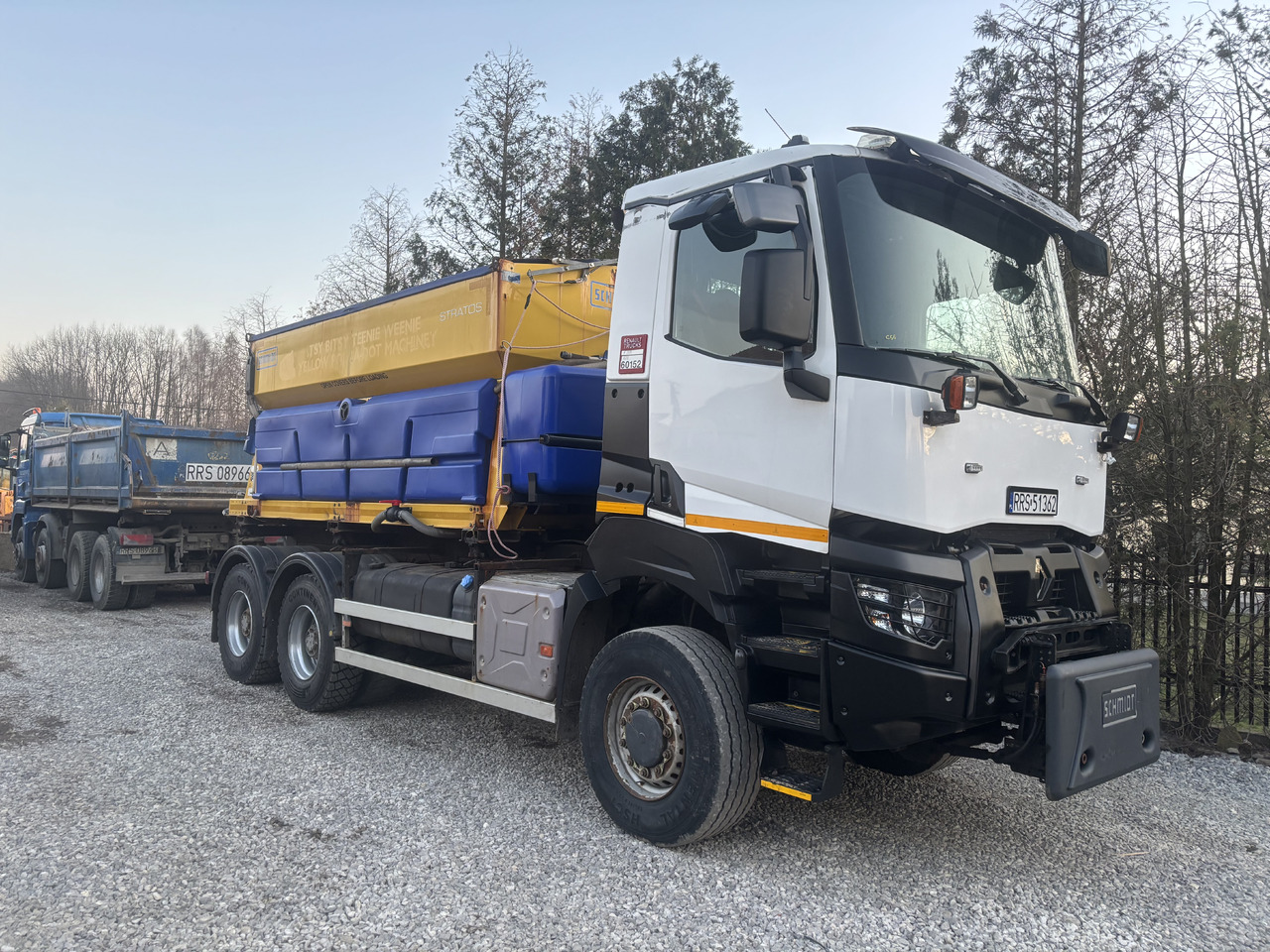RENAULT K380 6x6 K380 6x6 SCHMIDT STRATOS III GRITTER/SPREADER PLOUGH - Hóeltakarító gép: 1 kép. RENAULT K380 6x6 K380 6x6 SCHMIDT STRATOS III GRITTER/SPREADER PLOUGH - Hóeltakarító gép: 1 kép.
