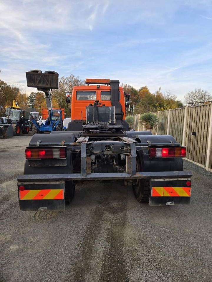 Mercedes-Benz 2638 - Nyergesvontató: 3 kép. Mercedes-Benz 2638 - Nyergesvontató: 3 kép.