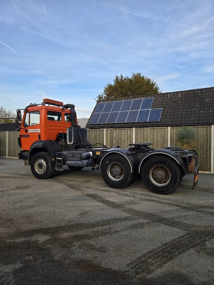 Mercedes-Benz 2638 - Nyergesvontató: 2 kép. Mercedes-Benz 2638 - Nyergesvontató: 2 kép.