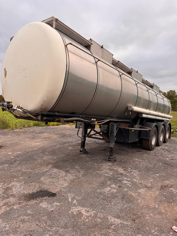 LAG - Tartályos félpótkocsi: 1 kép. LAG - Tartályos félpótkocsi: 1 kép.