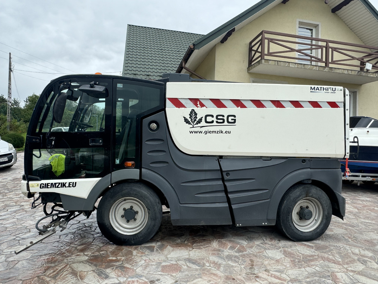 MATHIEU Grand Aquadyne 4000 water truck sprayer HP washer - Utcaseprő gép: 4 kép. MATHIEU Grand Aquadyne 4000 water truck sprayer HP washer - Utcaseprő gép: 4 kép.