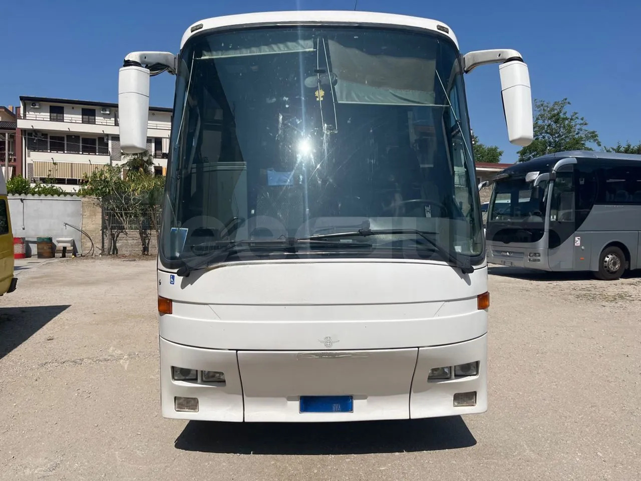 Bova B V FHD - Távolsági busz: 1 kép. Bova B V FHD - Távolsági busz: 1 kép.