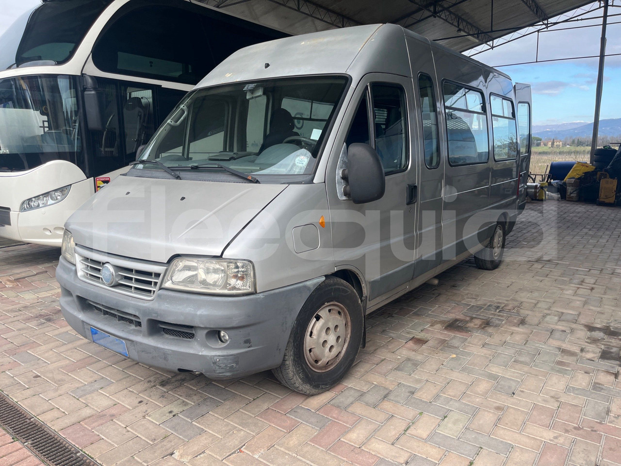 Fiat Ducato Maxi - Távolsági busz: 4 kép. Fiat Ducato Maxi - Távolsági busz: 4 kép.