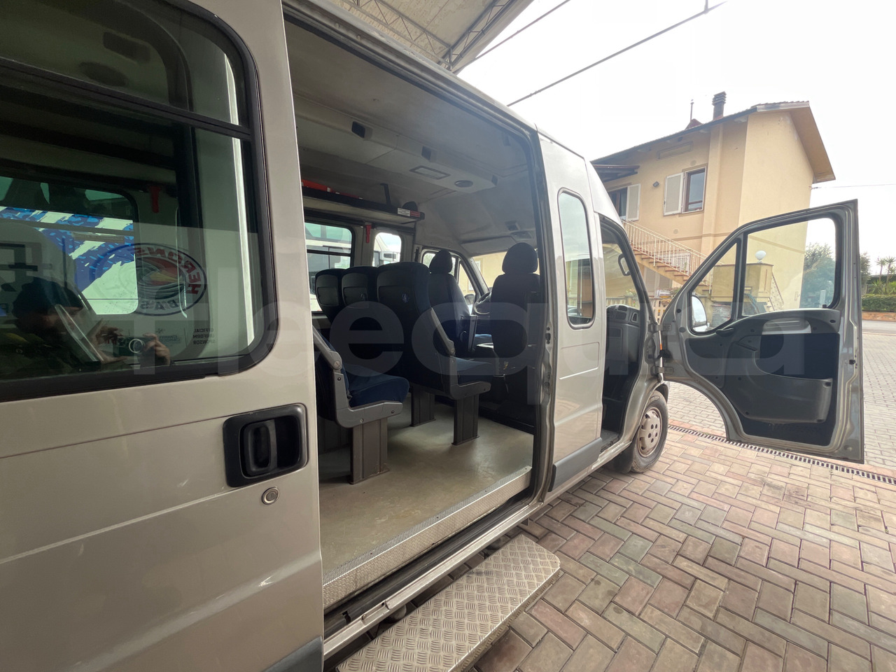 Távolsági busz Fiat Ducato Maxi: 13 kép.