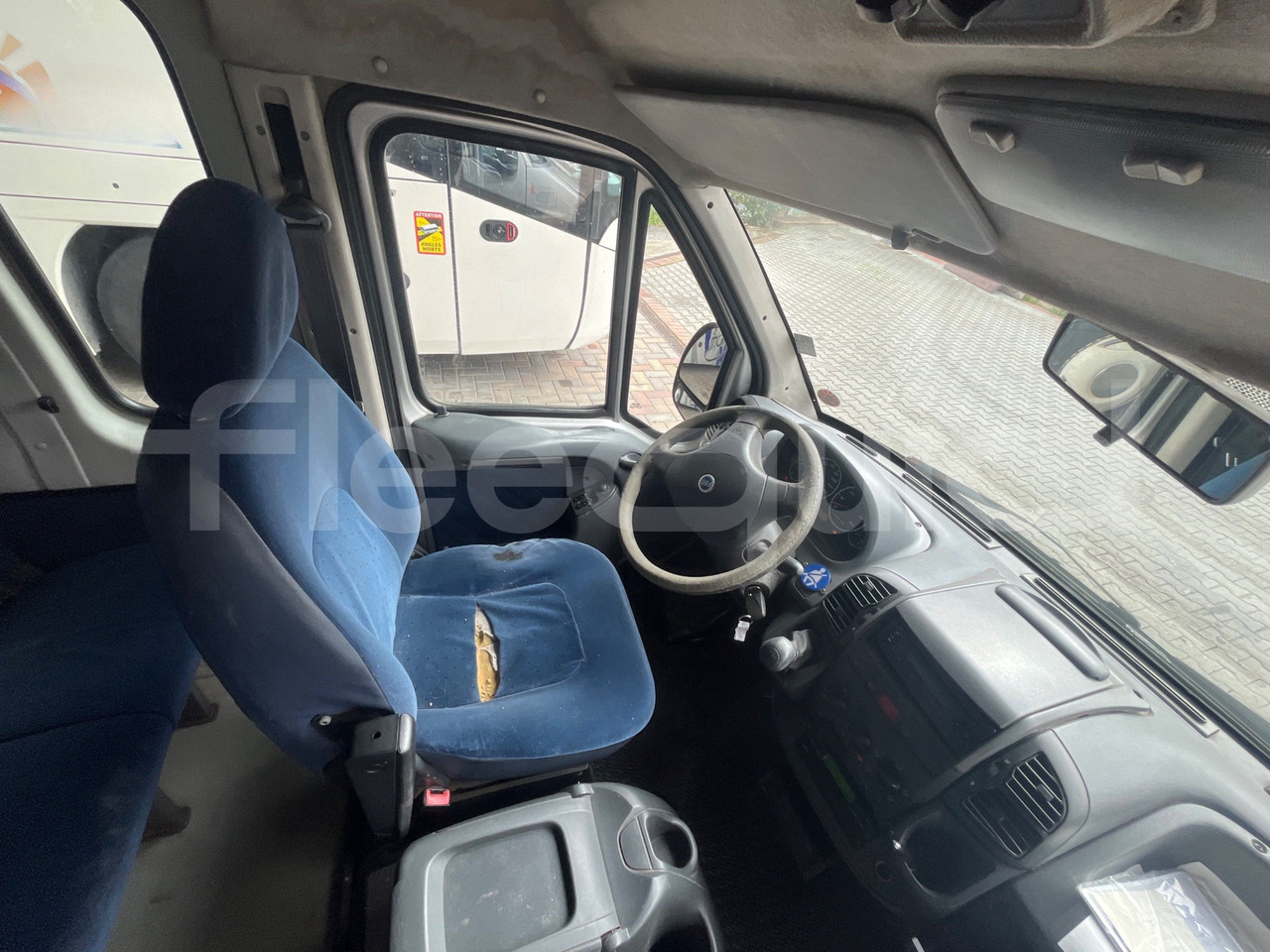 Távolsági busz Fiat Ducato Maxi: 20 kép.