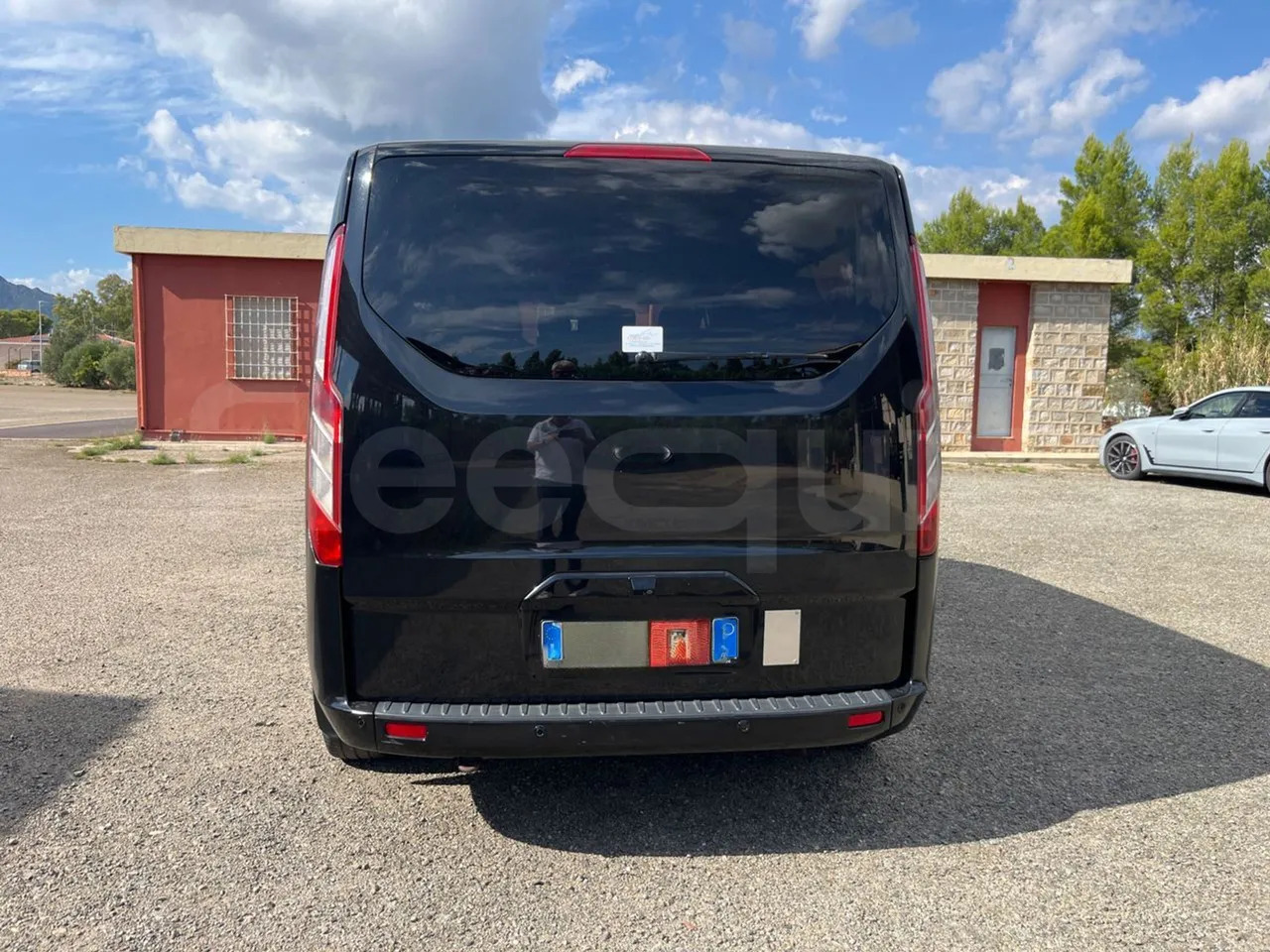 Ford Tourneo Custom - Minibusz, Kisbusz: 5 kép. Ford Tourneo Custom - Minibusz, Kisbusz: 5 kép.