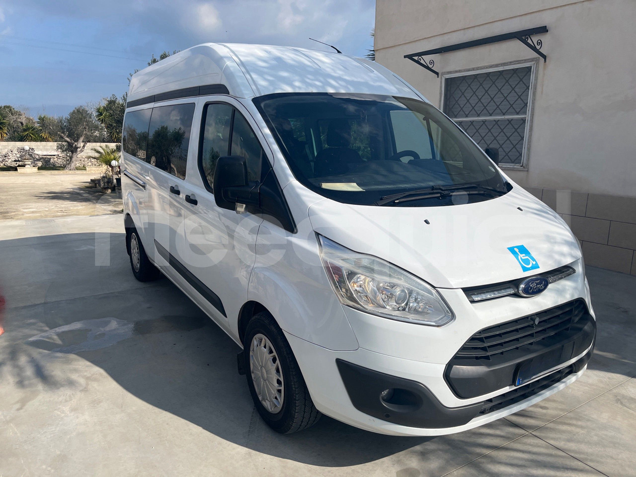 Ford Transit - Távolsági busz: 1 kép. Ford Transit - Távolsági busz: 1 kép.