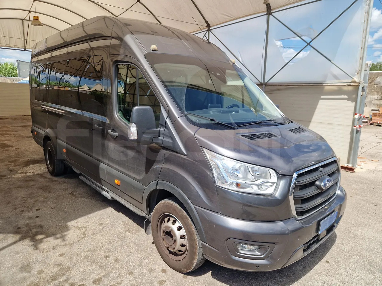 Ford Transit - Minibusz, Kisbusz: 1 kép. Ford Transit - Minibusz, Kisbusz: 1 kép.