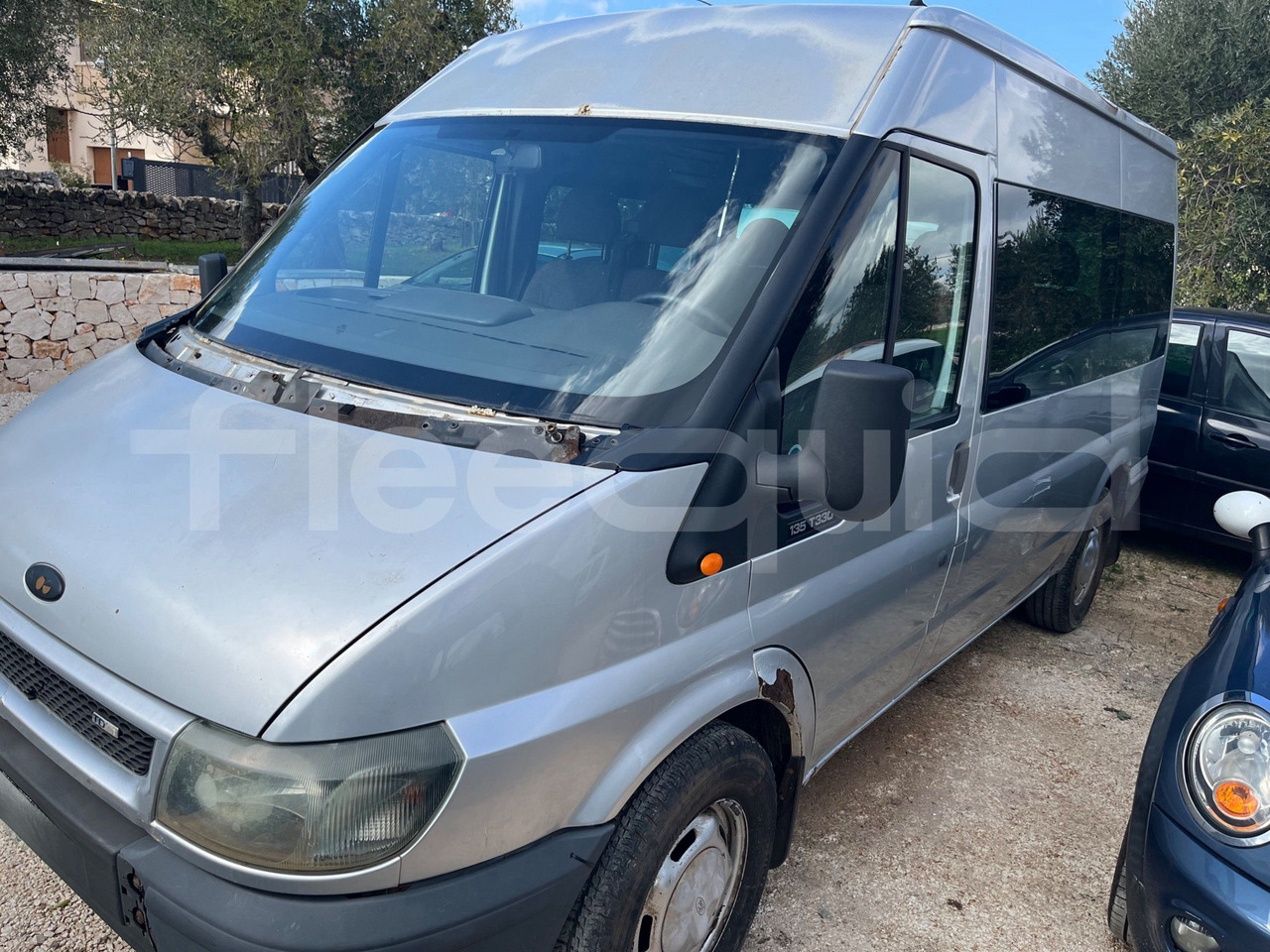Ford Transit - Távolsági busz: 4 kép. Ford Transit - Távolsági busz: 4 kép.