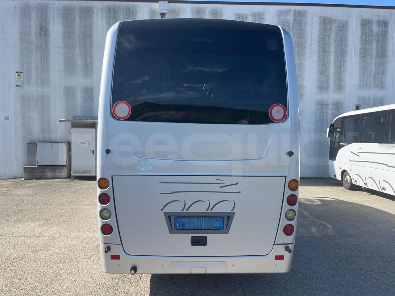 ISUZU Novo - Városi busz: 5 kép. ISUZU Novo - Városi busz: 5 kép.