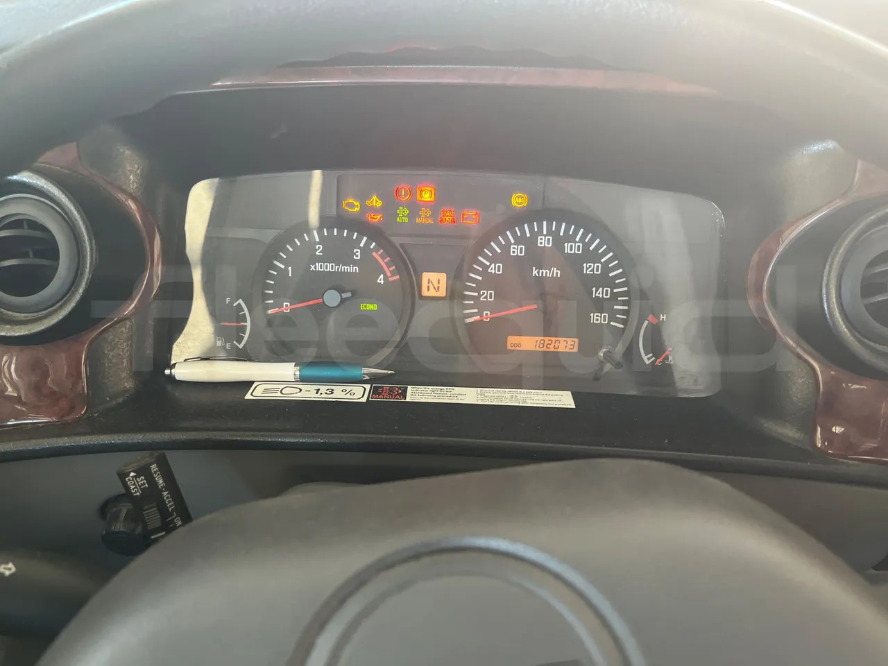 ISUZU Turquoise/Sb - Iskolabusz: 3 kép. ISUZU Turquoise/Sb - Iskolabusz: 3 kép.
