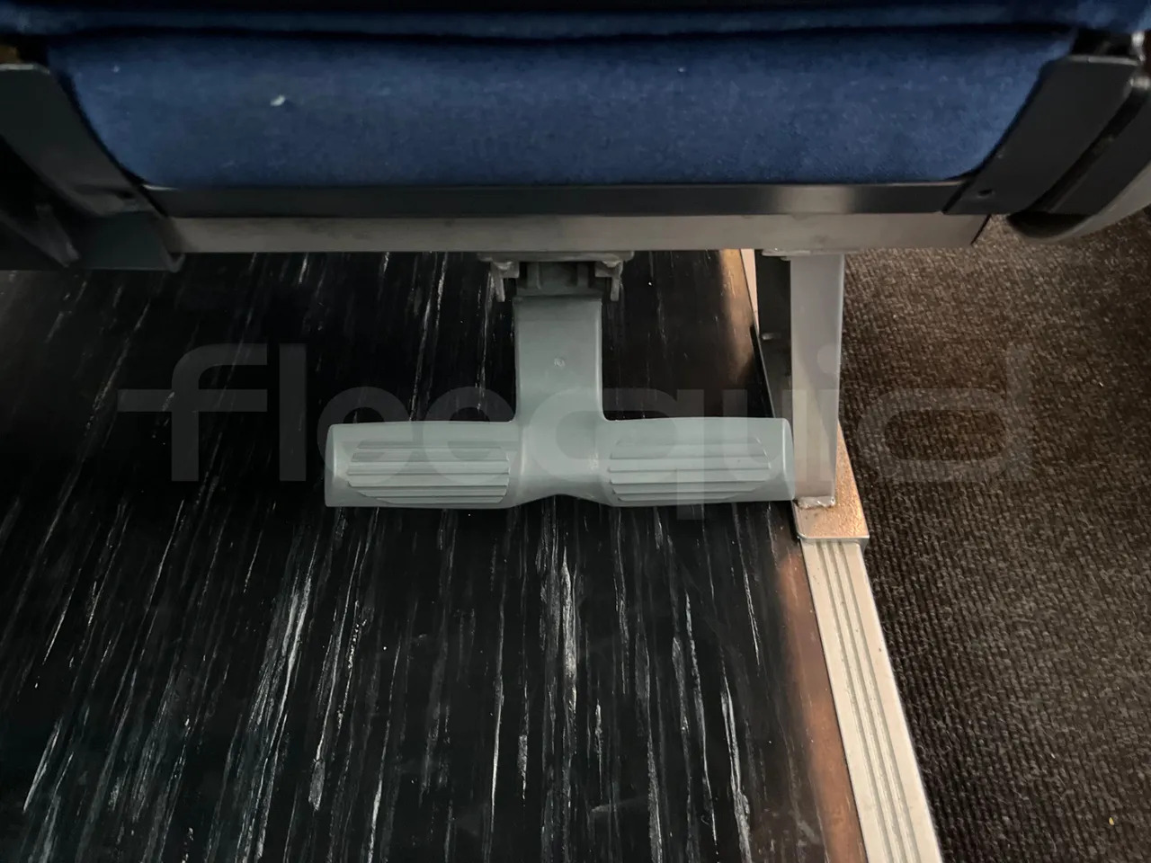 Távolsági busz Irisbus 397E.12: 35 kép. Távolsági busz Irisbus 397E.12: 35 kép.