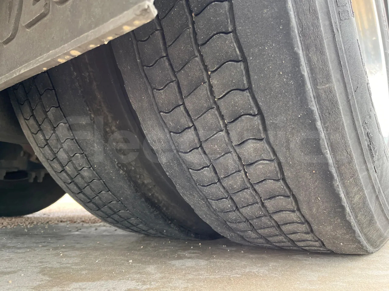 Távolsági busz Irisbus 397E.12: 44 kép. Távolsági busz Irisbus 397E.12: 44 kép.