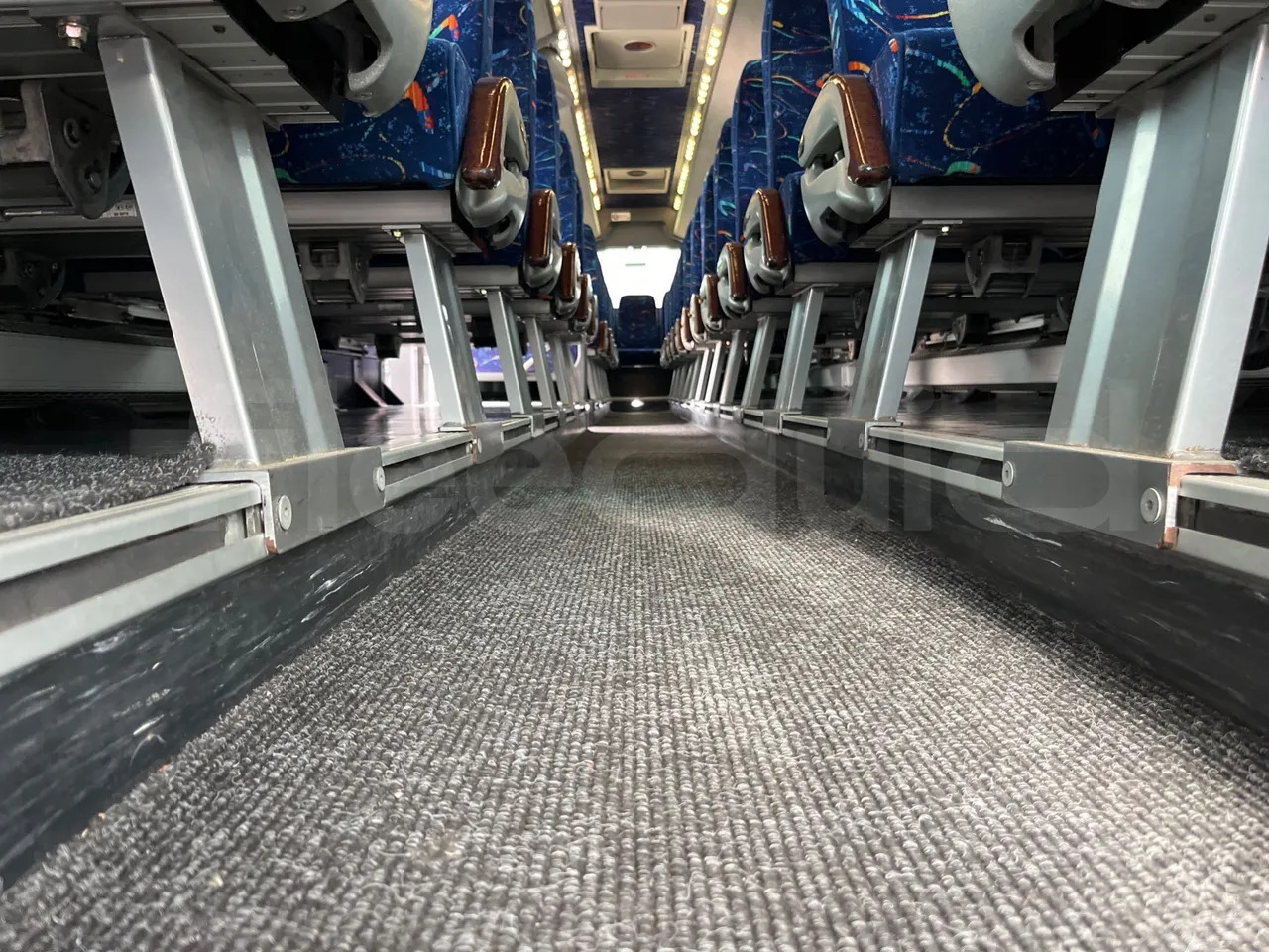 Távolsági busz Irisbus 397E.12: 41 kép. Távolsági busz Irisbus 397E.12: 41 kép.