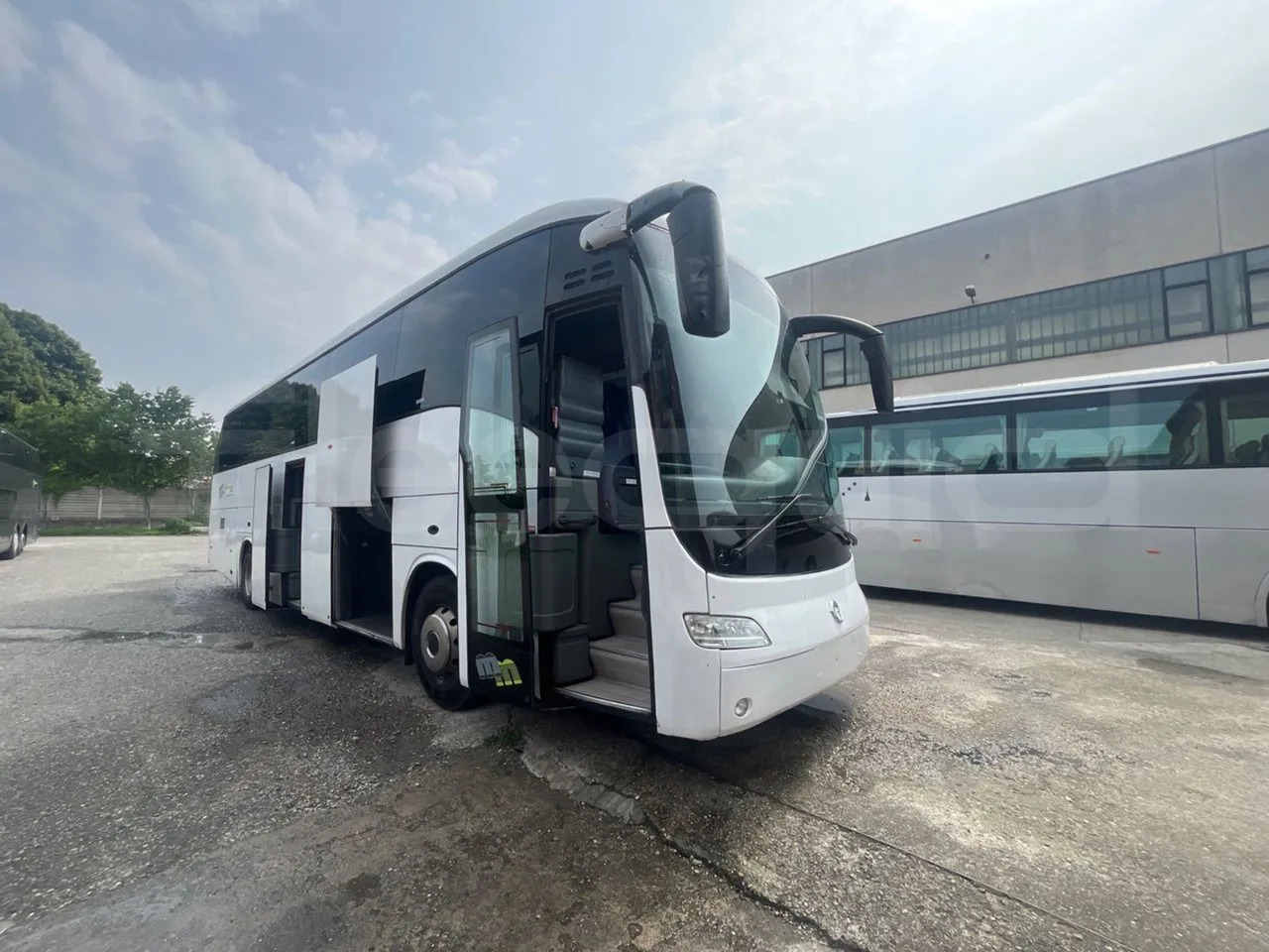 Irisbus New Domino - Távolsági busz: 1 kép. Irisbus New Domino - Távolsági busz: 1 kép.