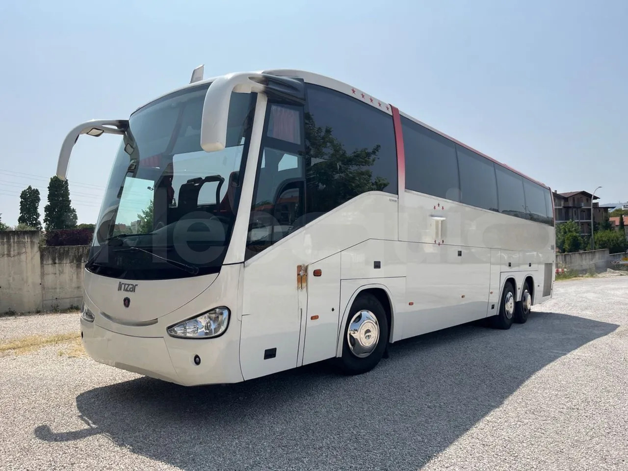 Irizar Scania Century - Távolsági busz: 4 kép. Irizar Scania Century - Távolsági busz: 4 kép.
