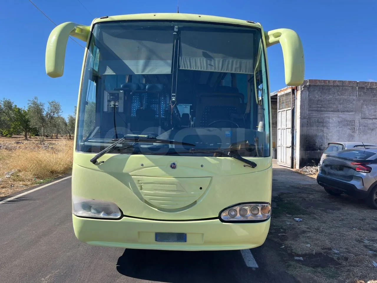 Irizar Scania Century - Távolsági busz: 2 kép. Irizar Scania Century - Távolsági busz: 2 kép.