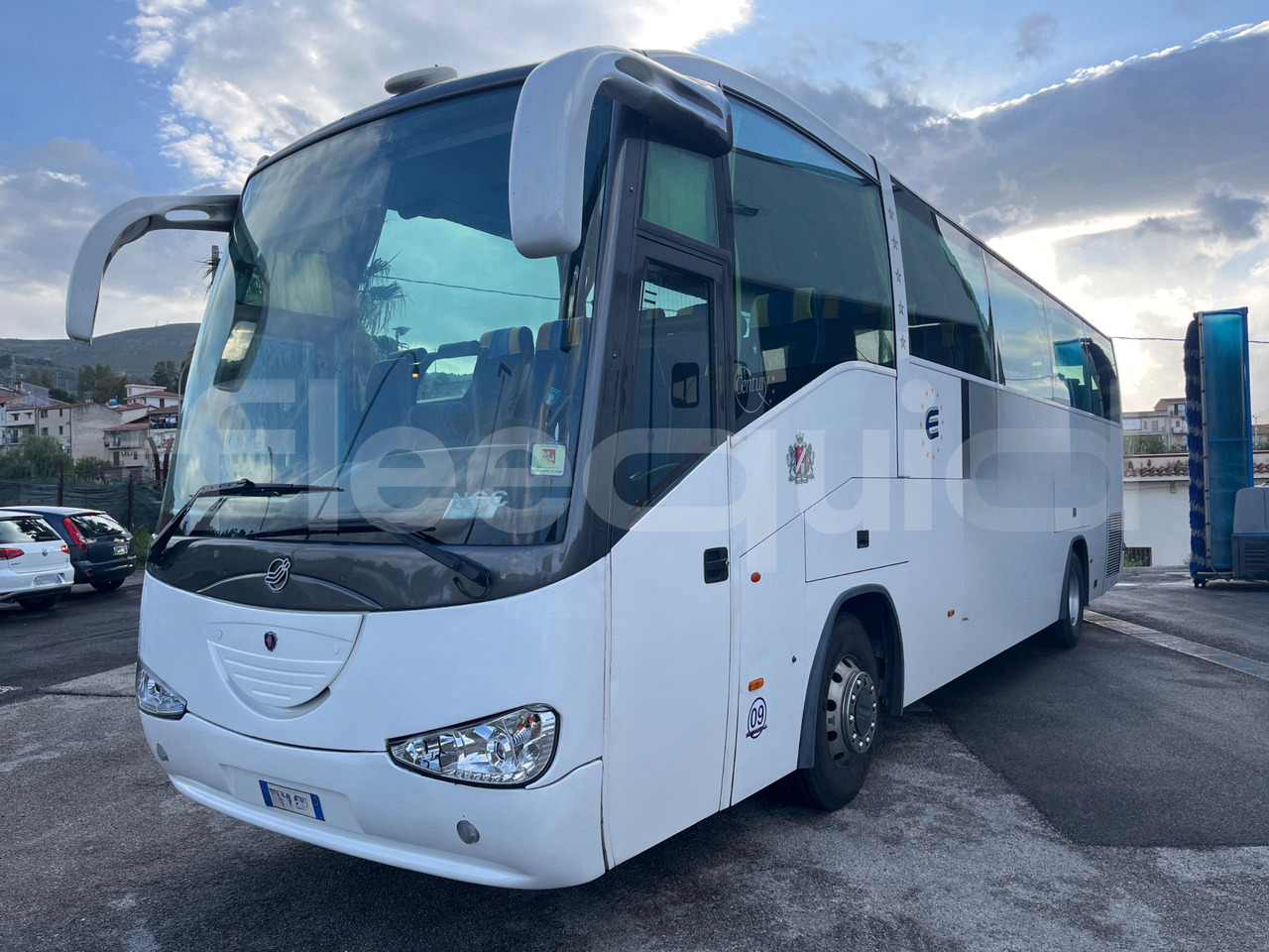 Irizar Scania Century - Távolsági busz: 4 kép. Irizar Scania Century - Távolsági busz: 4 kép.