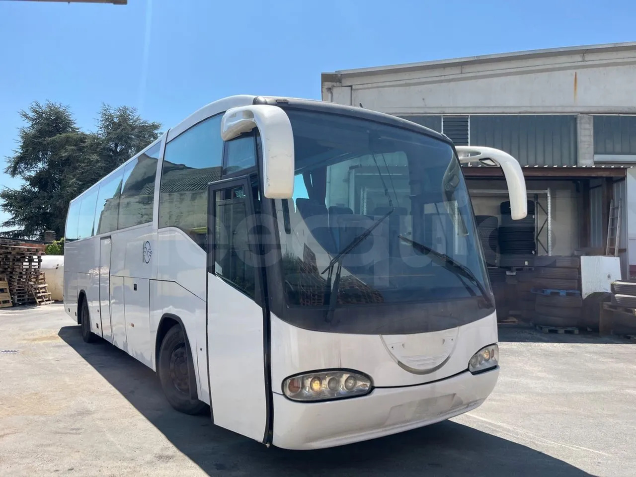 Irizar Scania Century - Távolsági busz: 1 kép. Irizar Scania Century - Távolsági busz: 1 kép.