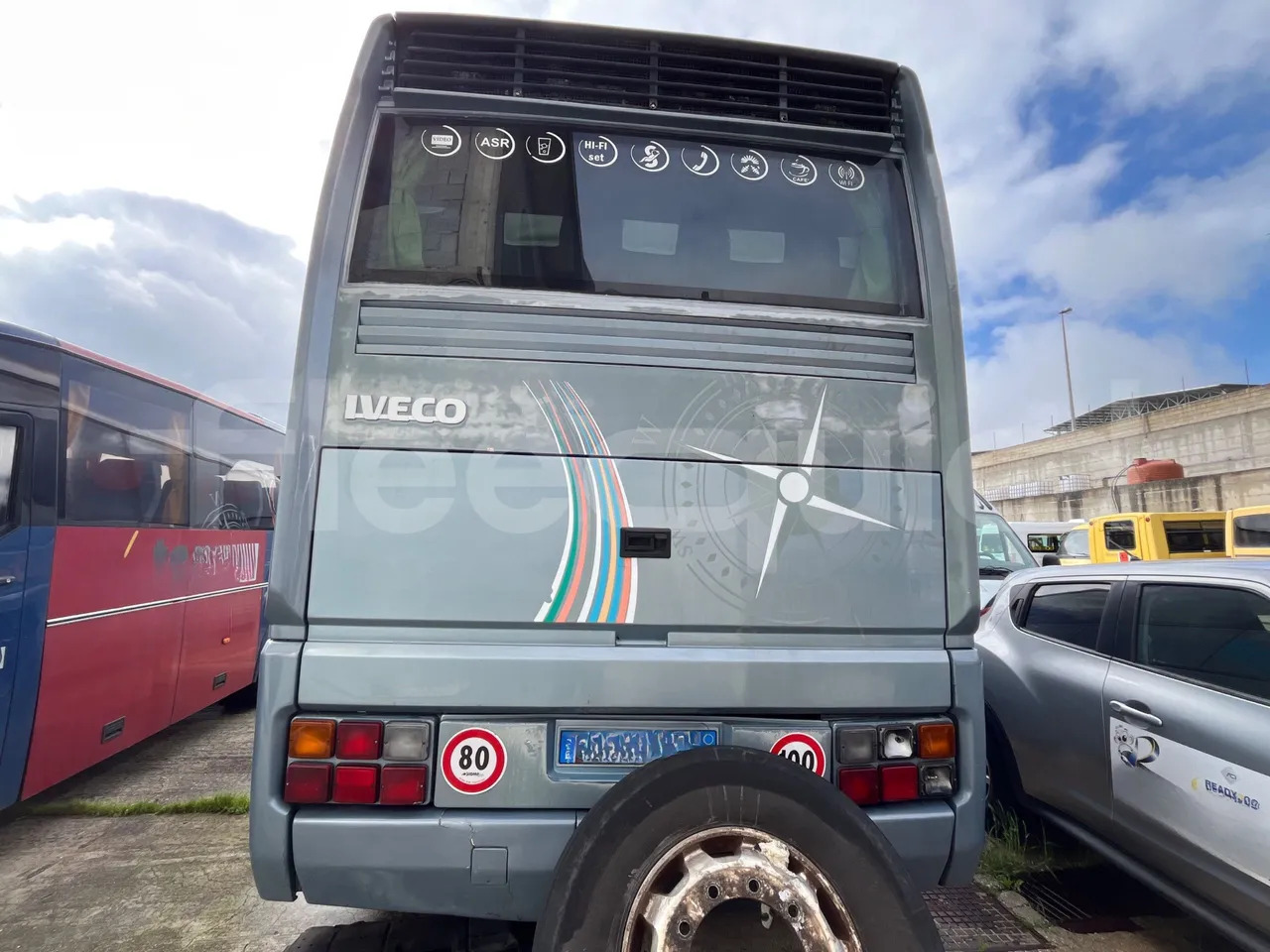 Iveco 380 - Távolsági busz: 5 kép. Iveco 380 - Távolsági busz: 5 kép.