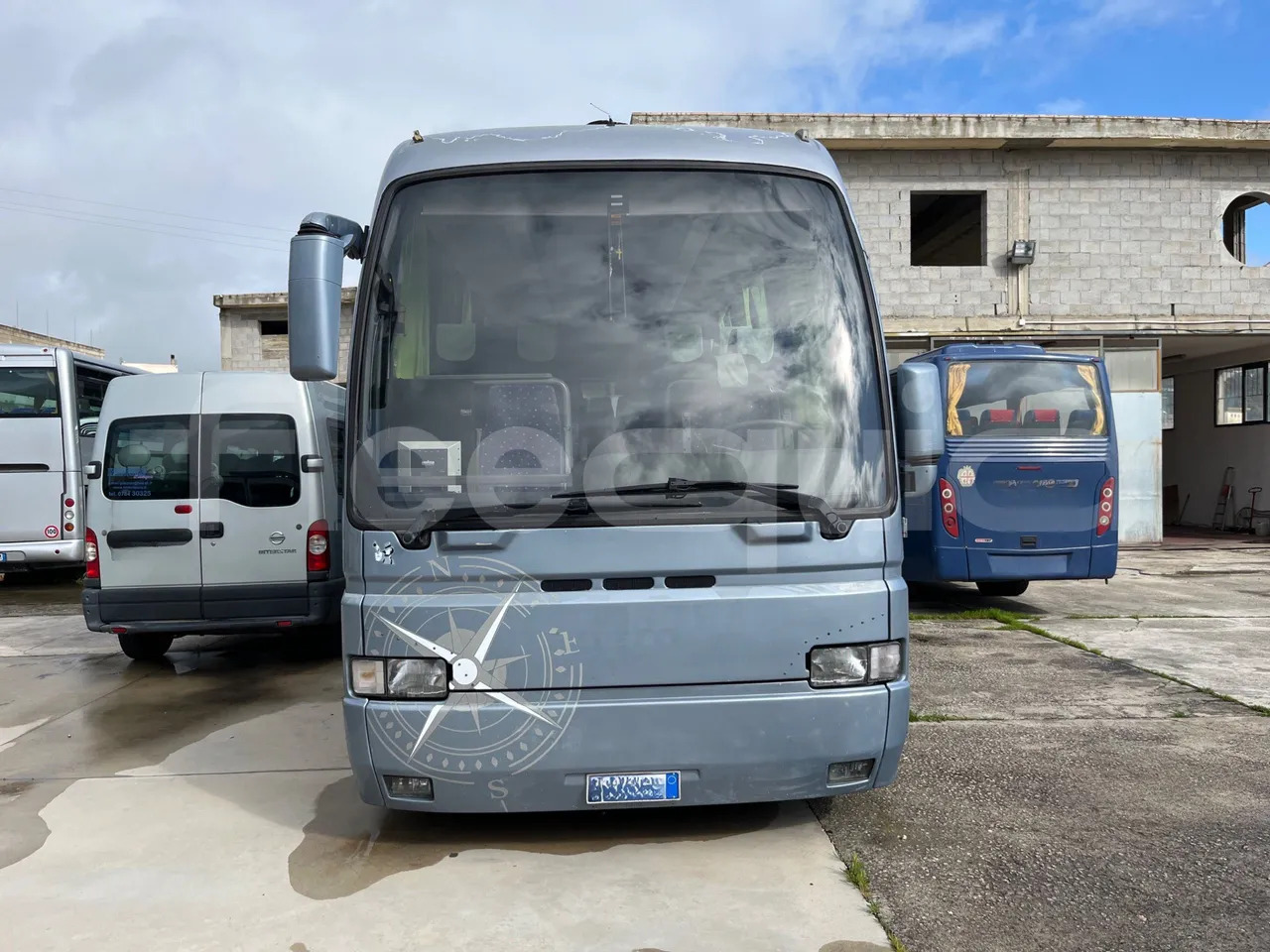 Iveco 380 - Távolsági busz: 2 kép. Iveco 380 - Távolsági busz: 2 kép.