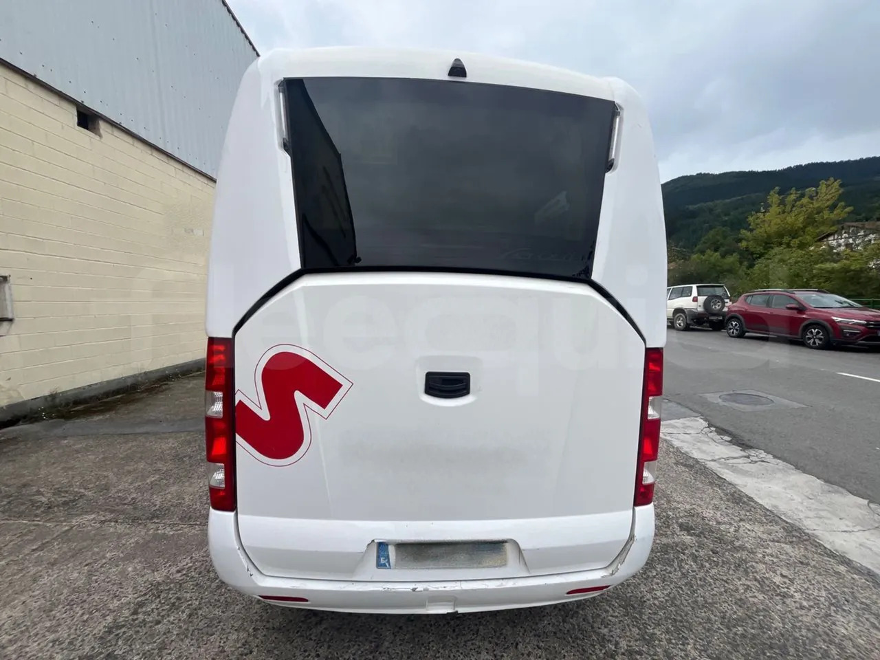 Iveco A50C17 - Minibusz, Kisbusz: 5 kép. Iveco A50C17 - Minibusz, Kisbusz: 5 kép.