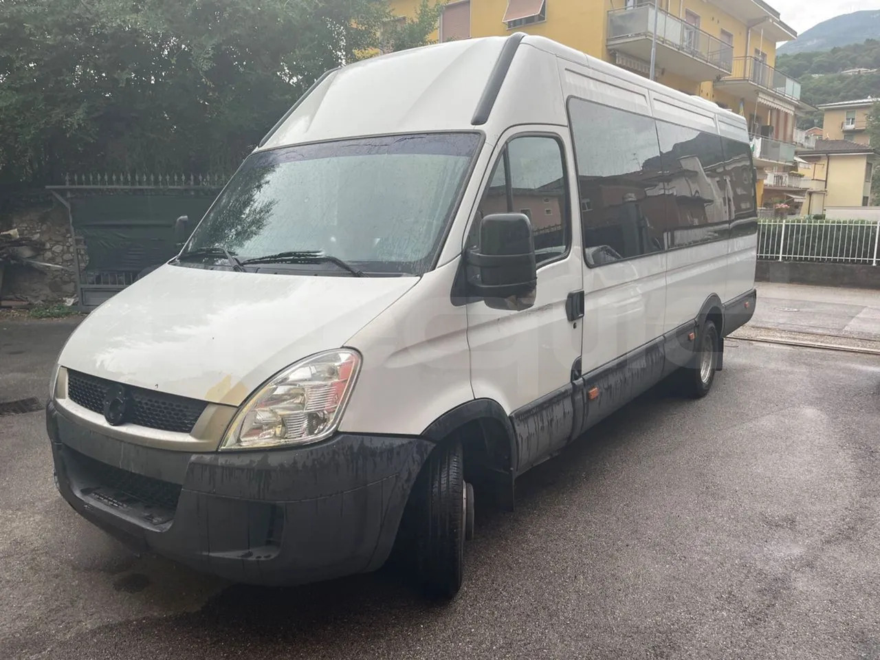 Iveco Daily - Minibusz, Kisbusz: 4 kép. Iveco Daily - Minibusz, Kisbusz: 4 kép.