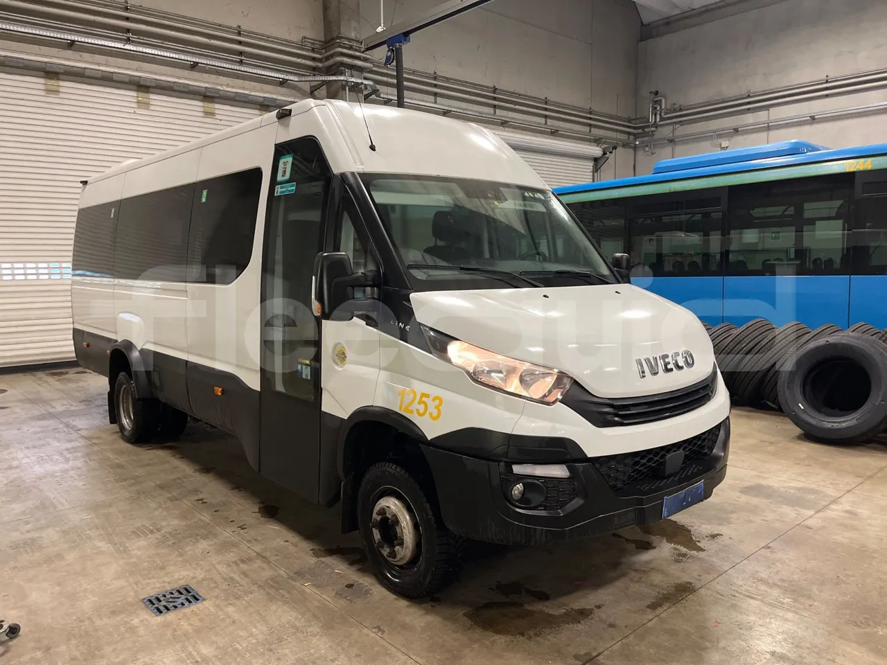 Iveco Daily - Minibusz, Kisbusz: 1 kép. Iveco Daily - Minibusz, Kisbusz: 1 kép.