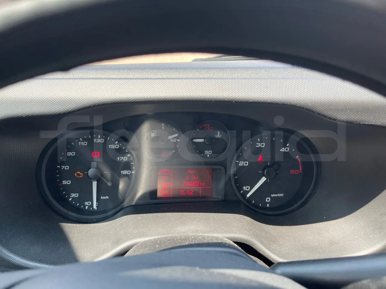 Iveco Daily - Iskolabusz: 3 kép. Iveco Daily - Iskolabusz: 3 kép.