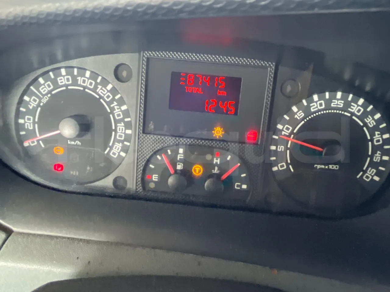 Iveco Daily - Távolsági busz: 3 kép. Iveco Daily - Távolsági busz: 3 kép.