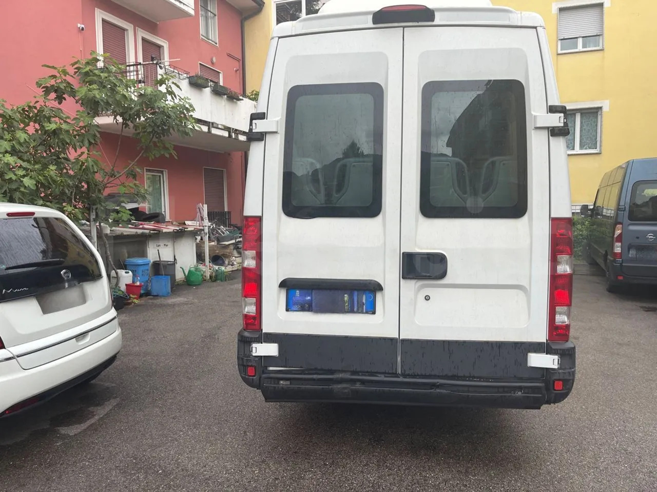 Iveco Daily - Minibusz, Kisbusz: 5 kép. Iveco Daily - Minibusz, Kisbusz: 5 kép.